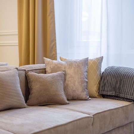 Exclusive & Prestigious Central Residence W/ Balcony Budapeste Exterior foto