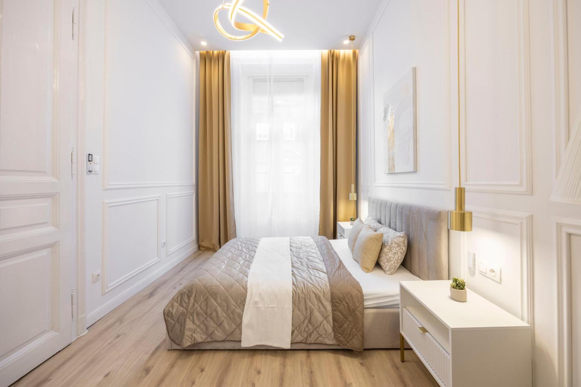 Exclusive & Prestigious Central Residence W/ Balcony Budapeste Exterior foto