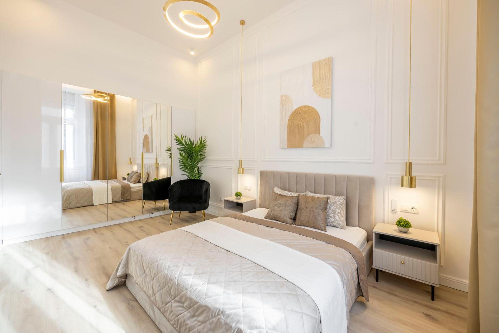 Exclusive & Prestigious Central Residence W/ Balcony Budapeste Exterior foto