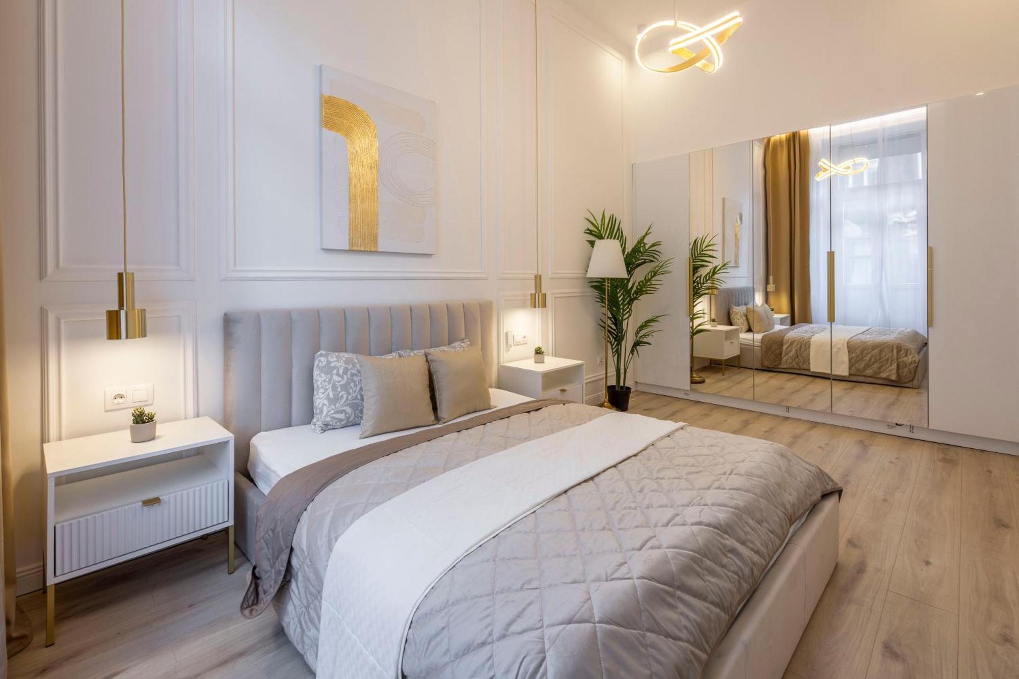 Exclusive & Prestigious Central Residence W/ Balcony Budapeste Exterior foto