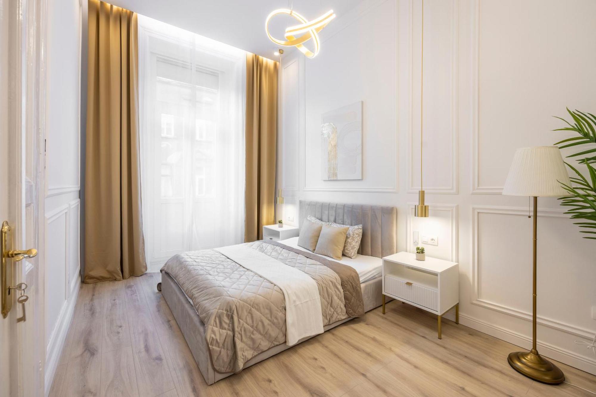 Exclusive & Prestigious Central Residence W/ Balcony Budapeste Exterior foto